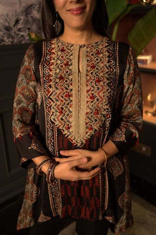 Chitra Nakshatra Ajrak Noir Set2