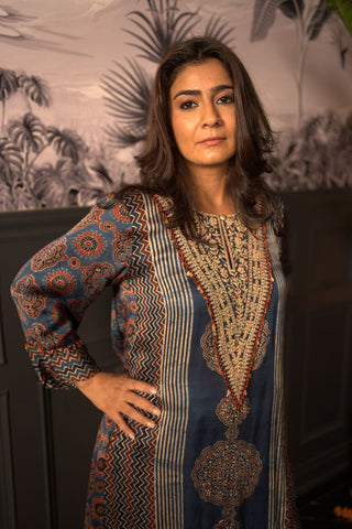 Dhruva Nakshatra Ajrak Kurta Set1