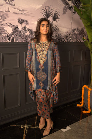 Dhruva Nakshatra Ajrak Kurta Set4