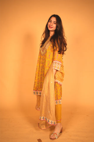 Ambika Kurta Set