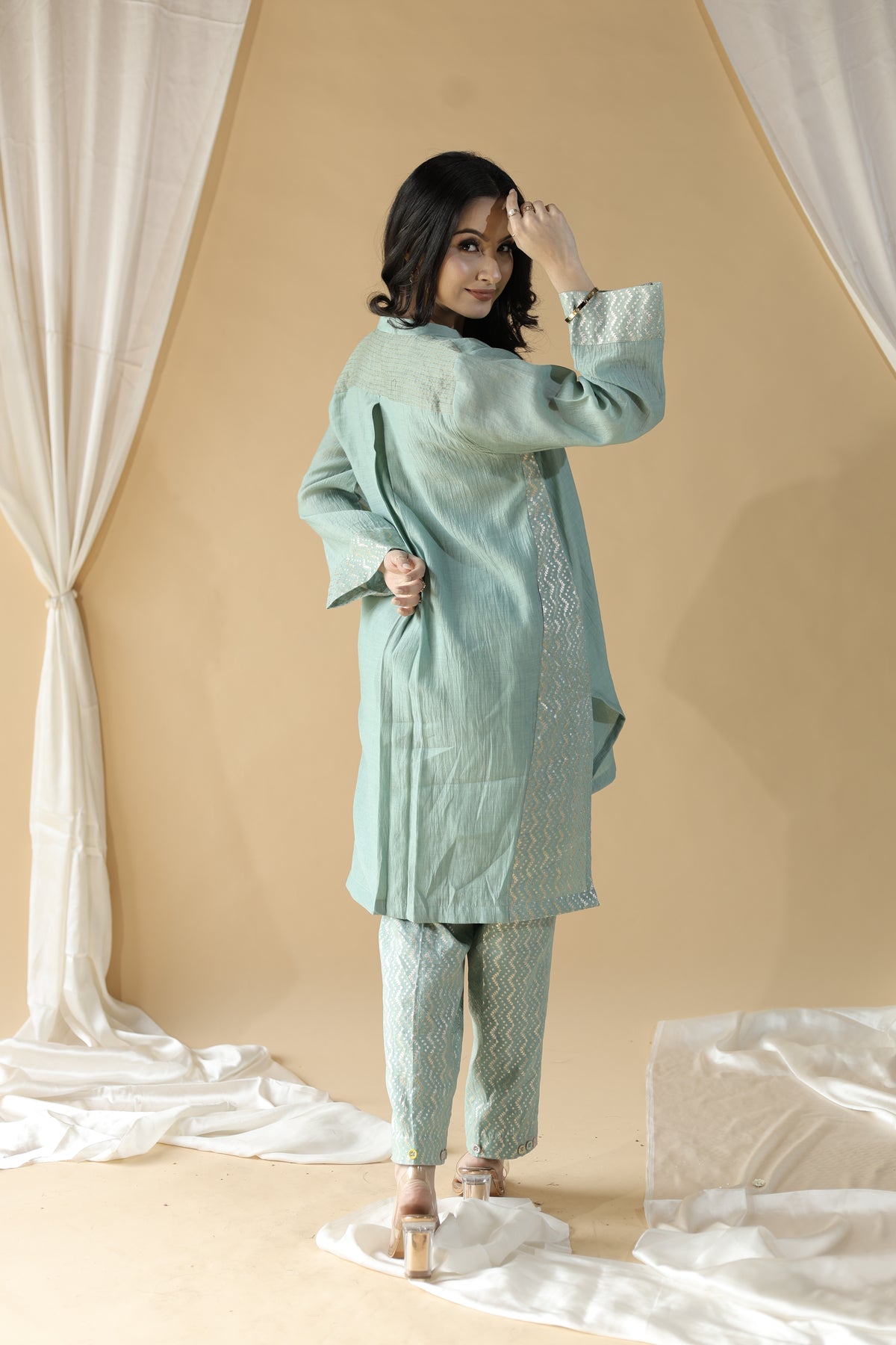 Gulmohar Meher Angan Kurta Set1