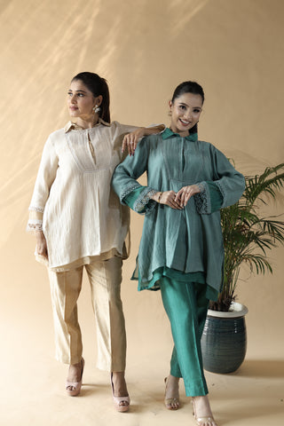 Gulmohar Resham Angan Kurta Set4