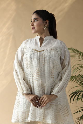 Gulmohar Sunehri Whisper Kurta Set1