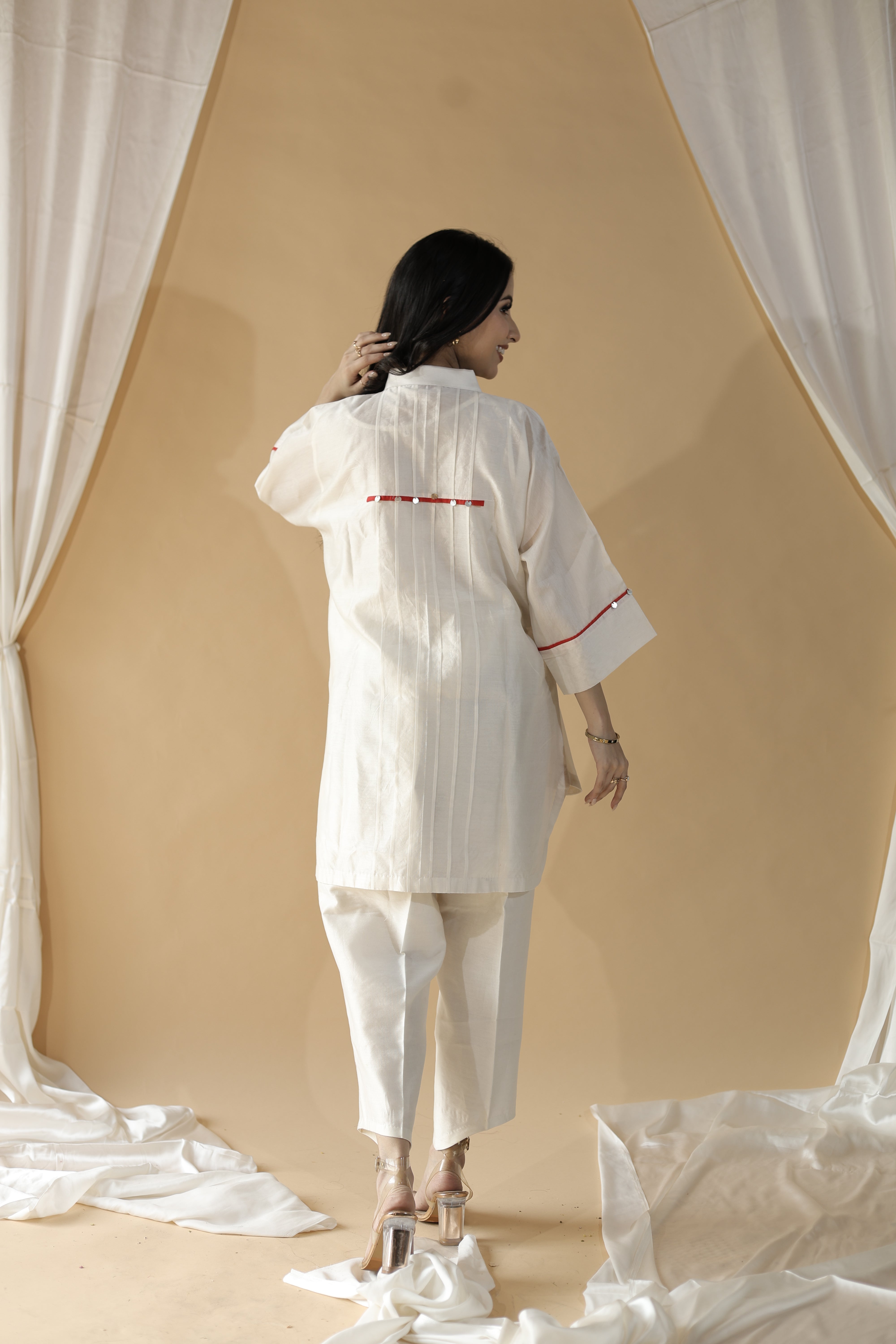 Gulmohar Surya Rekha Kurta Set2