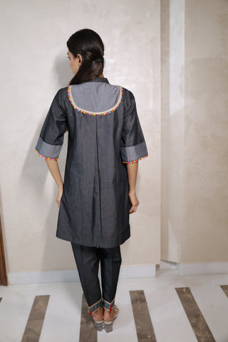 Heritage Kurta Set in Black3