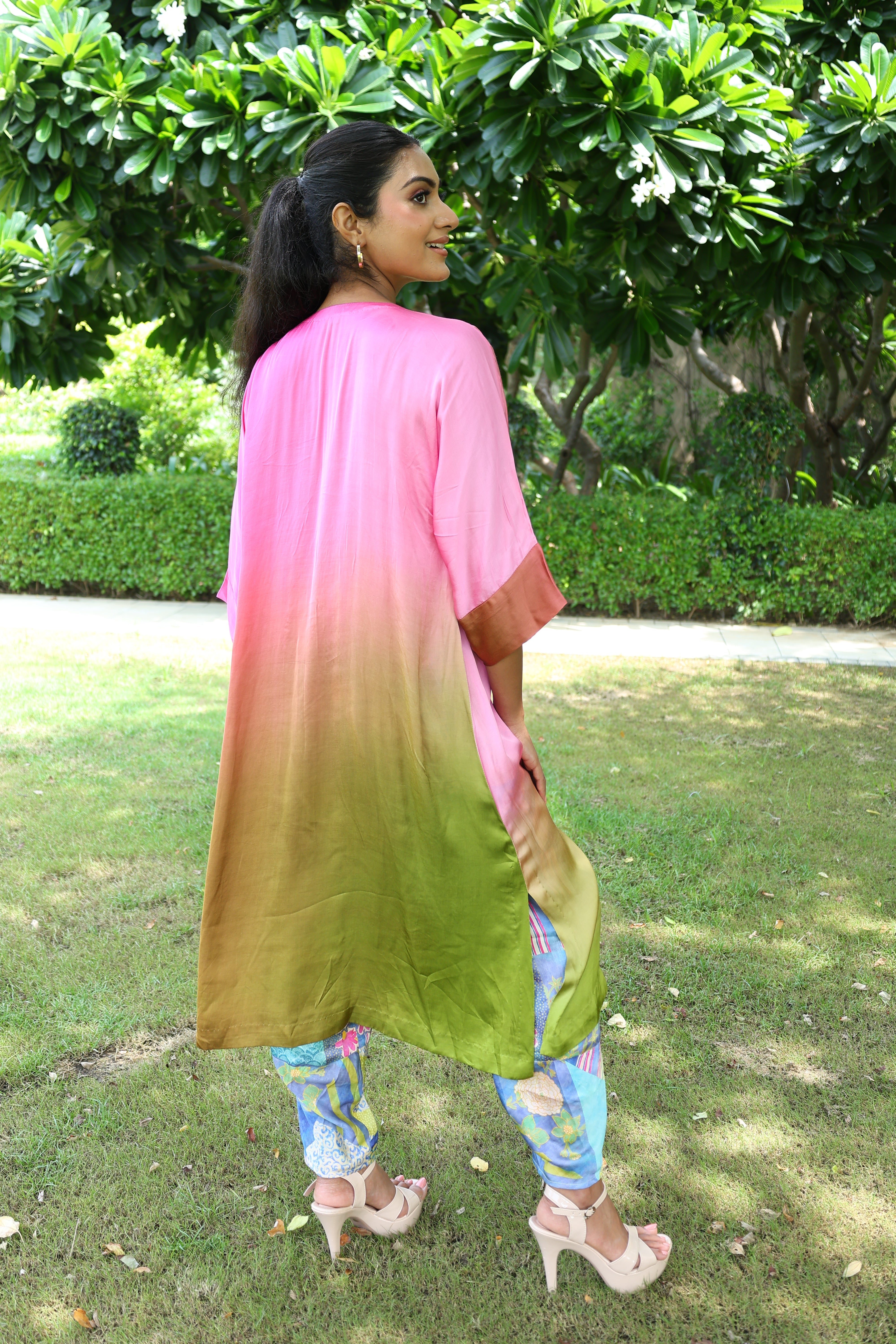 Indira Kurta Set in Pink and Green3