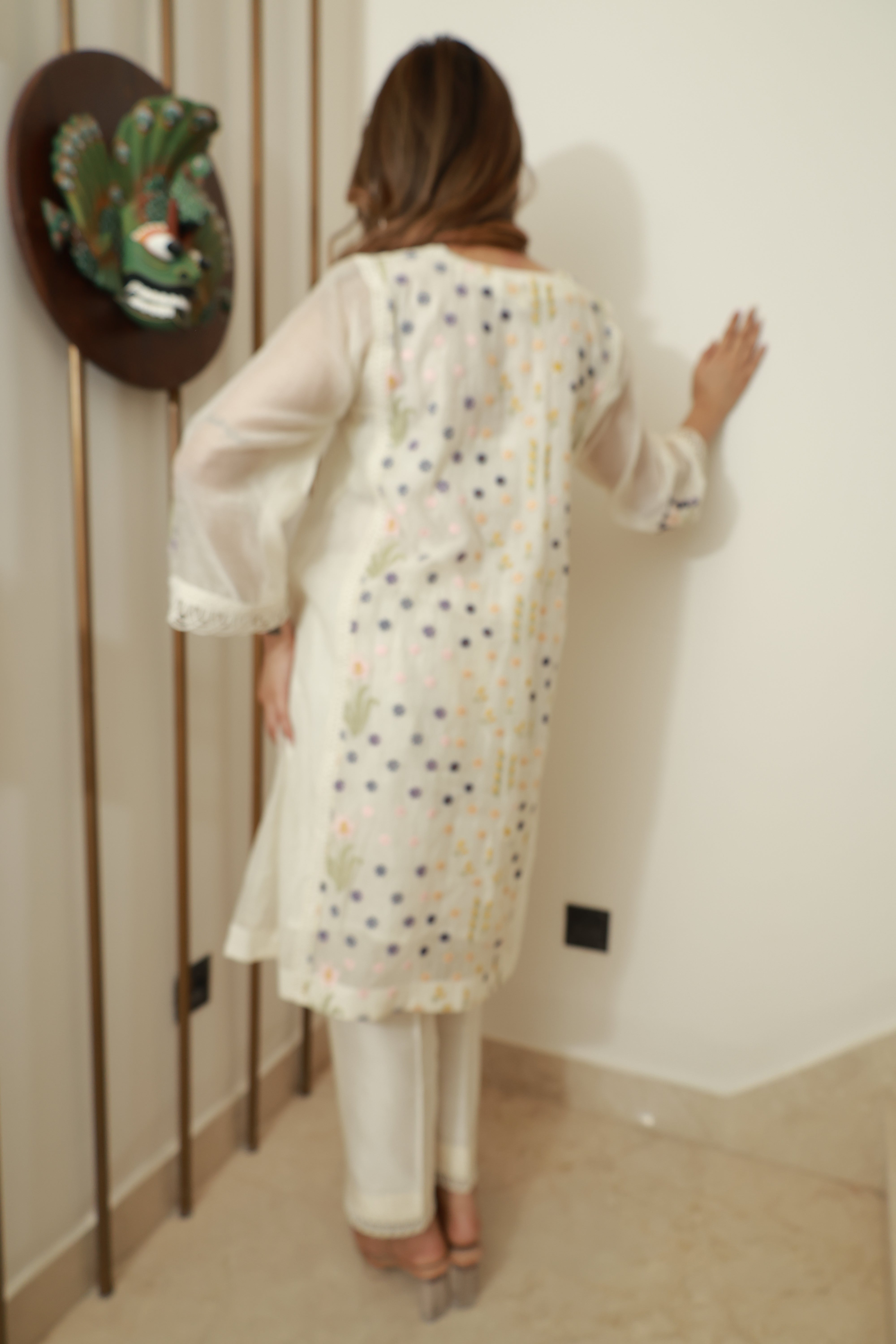 Kaner Kurta Set in Colourful motifs2