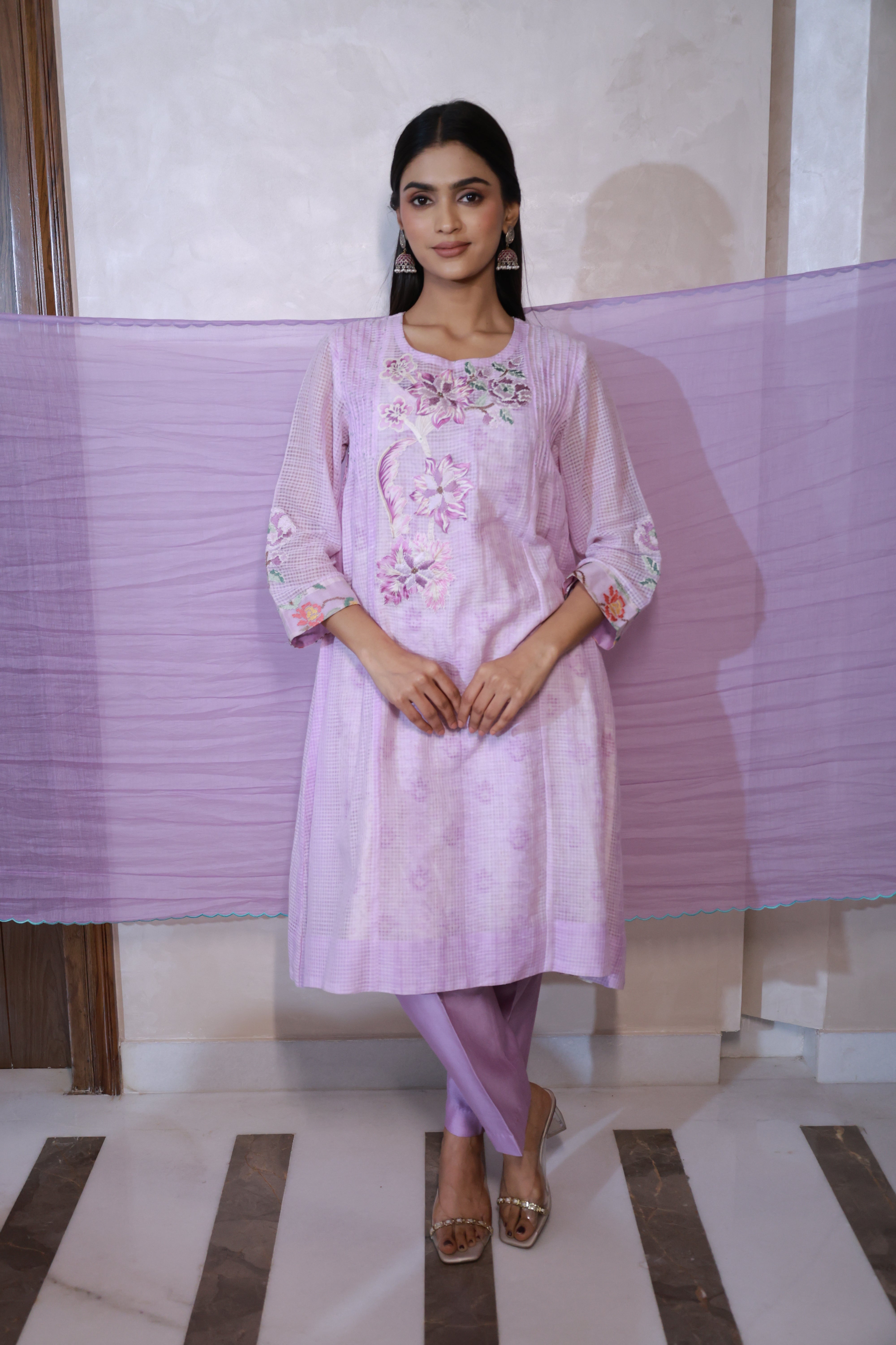 Kritika Kurta Set
1