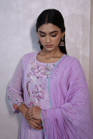Kritika Kurta Set
2