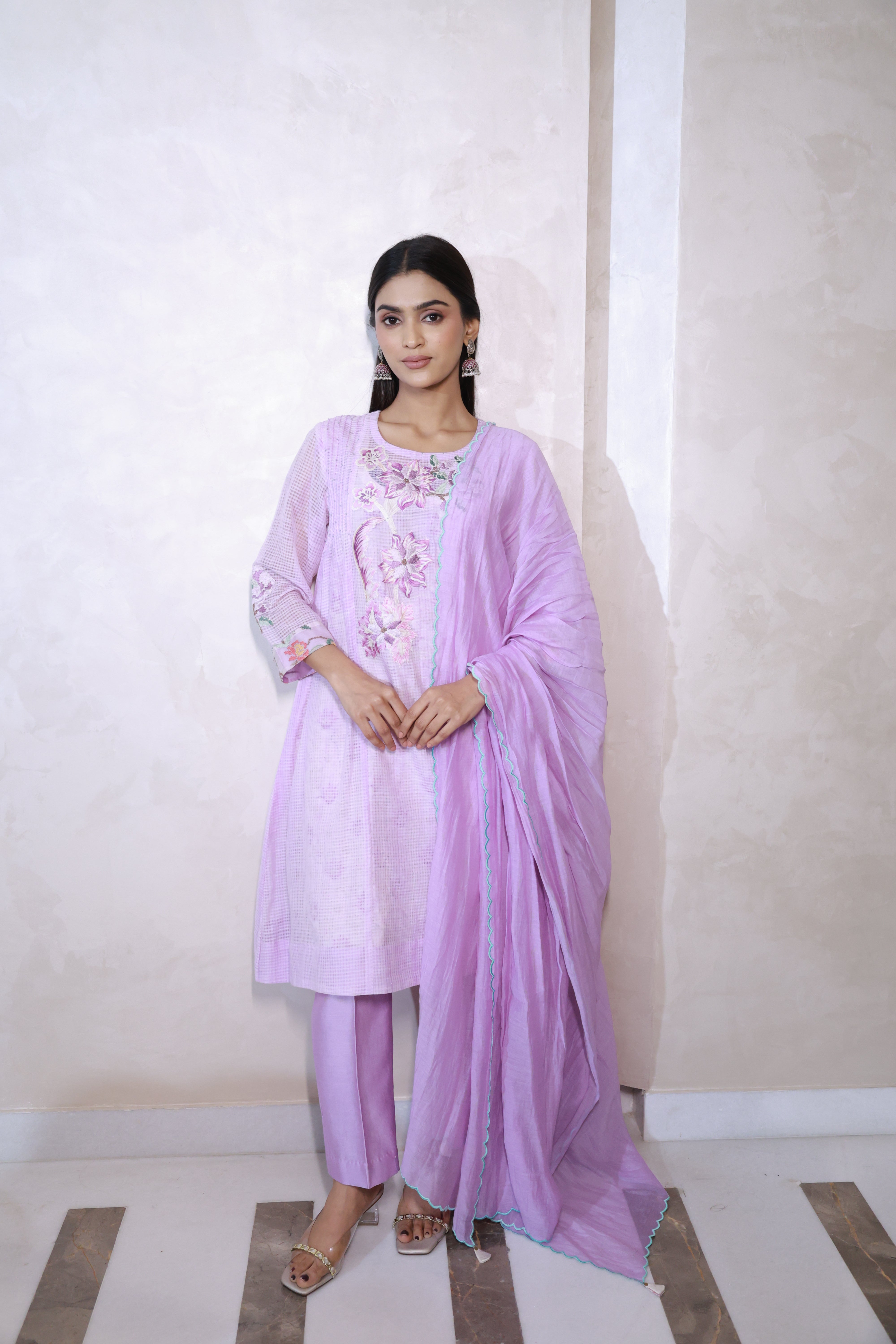 Kritika Kurta Set
3