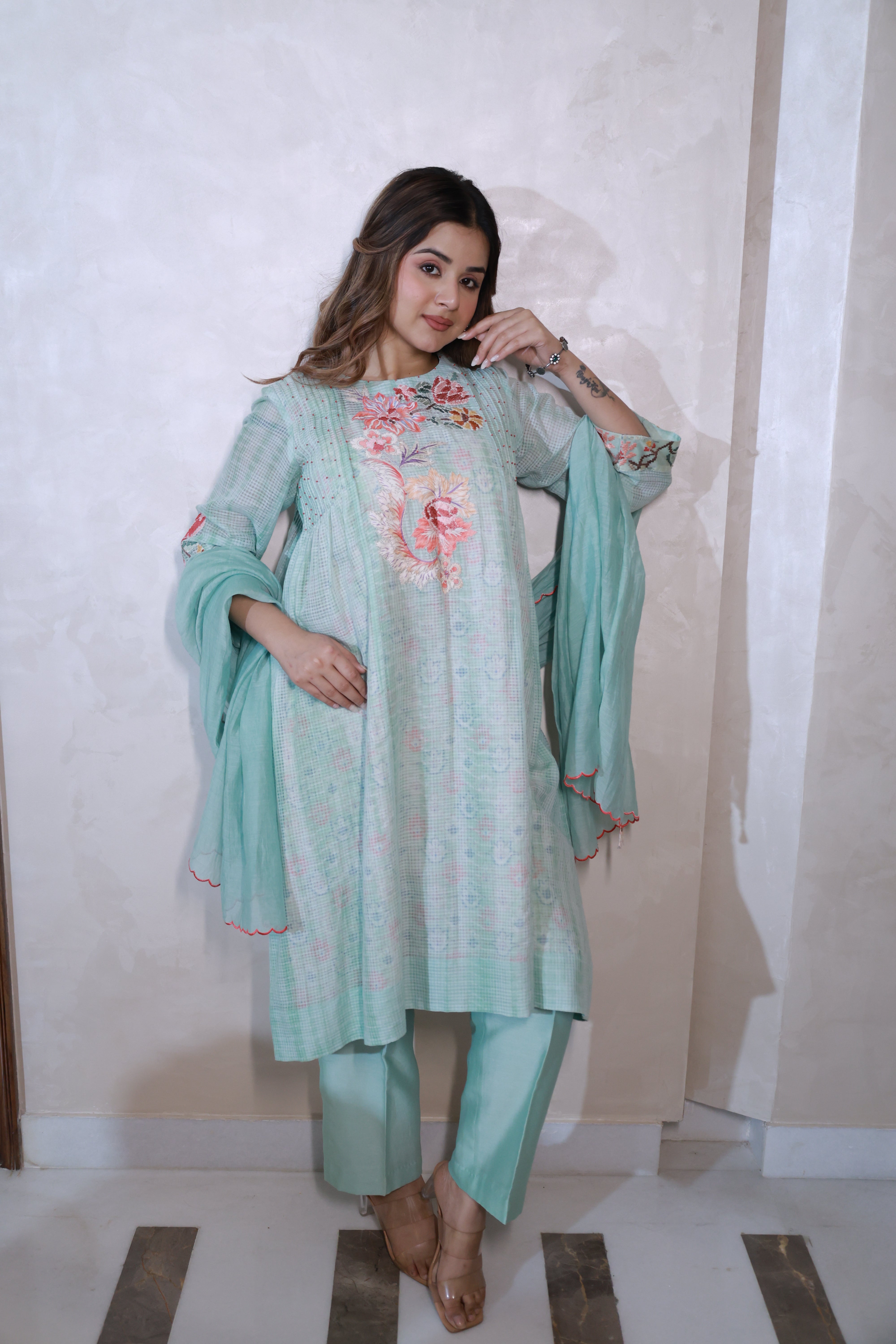 Kritika Kurta Set in Green1
