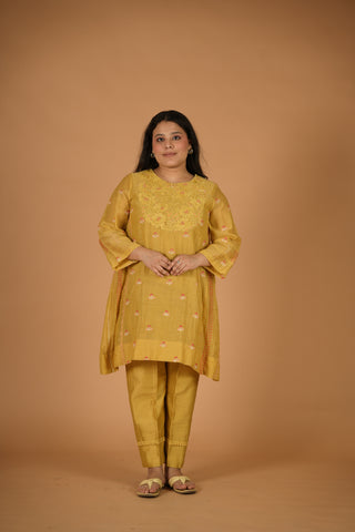Madhavi1