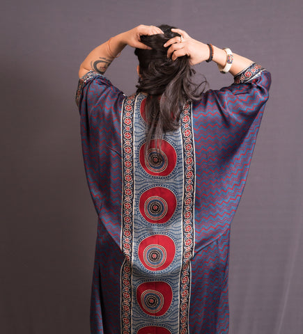 Mehr Afreen Embroidered Kaftan3