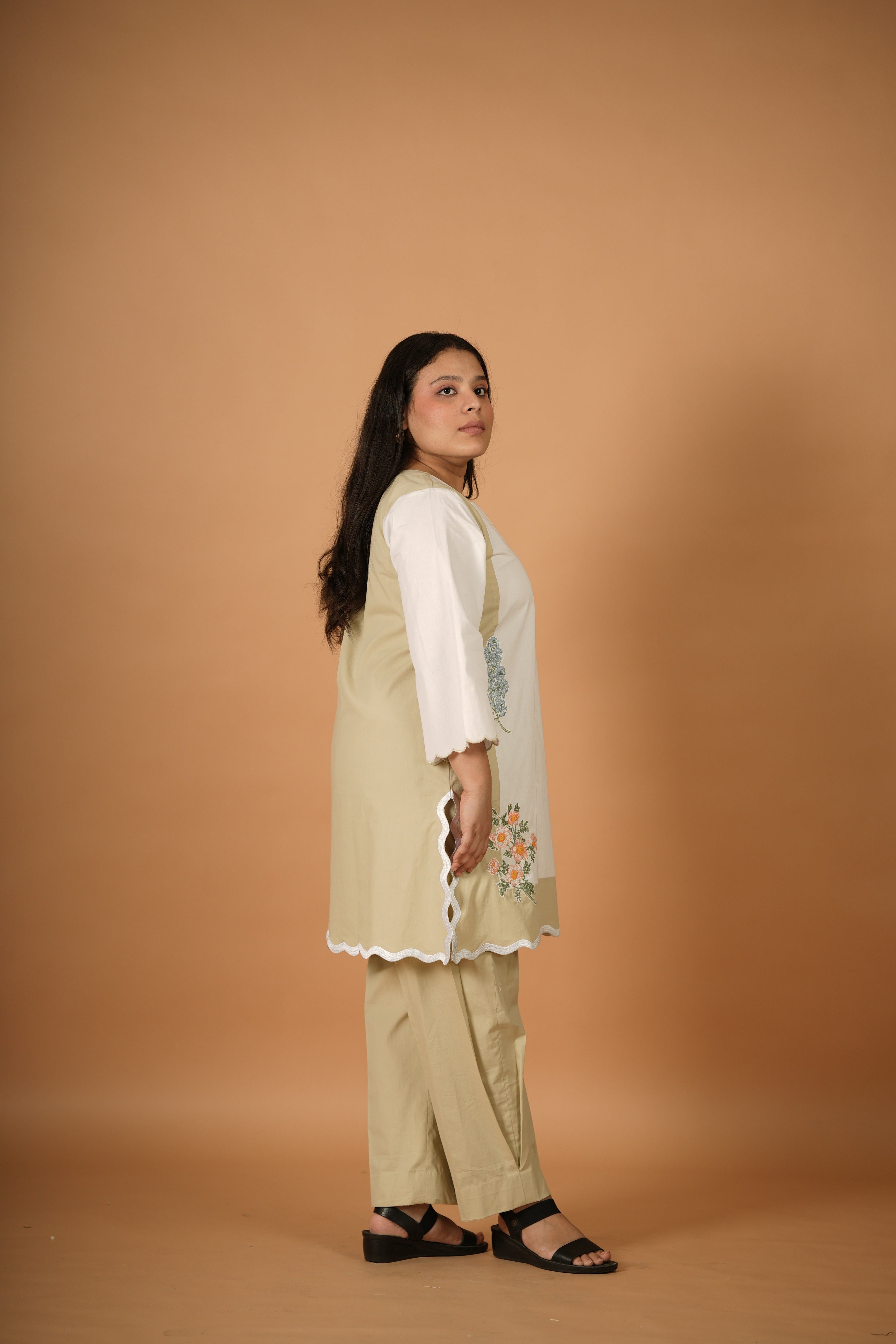 Takumi Co ord in white and green1