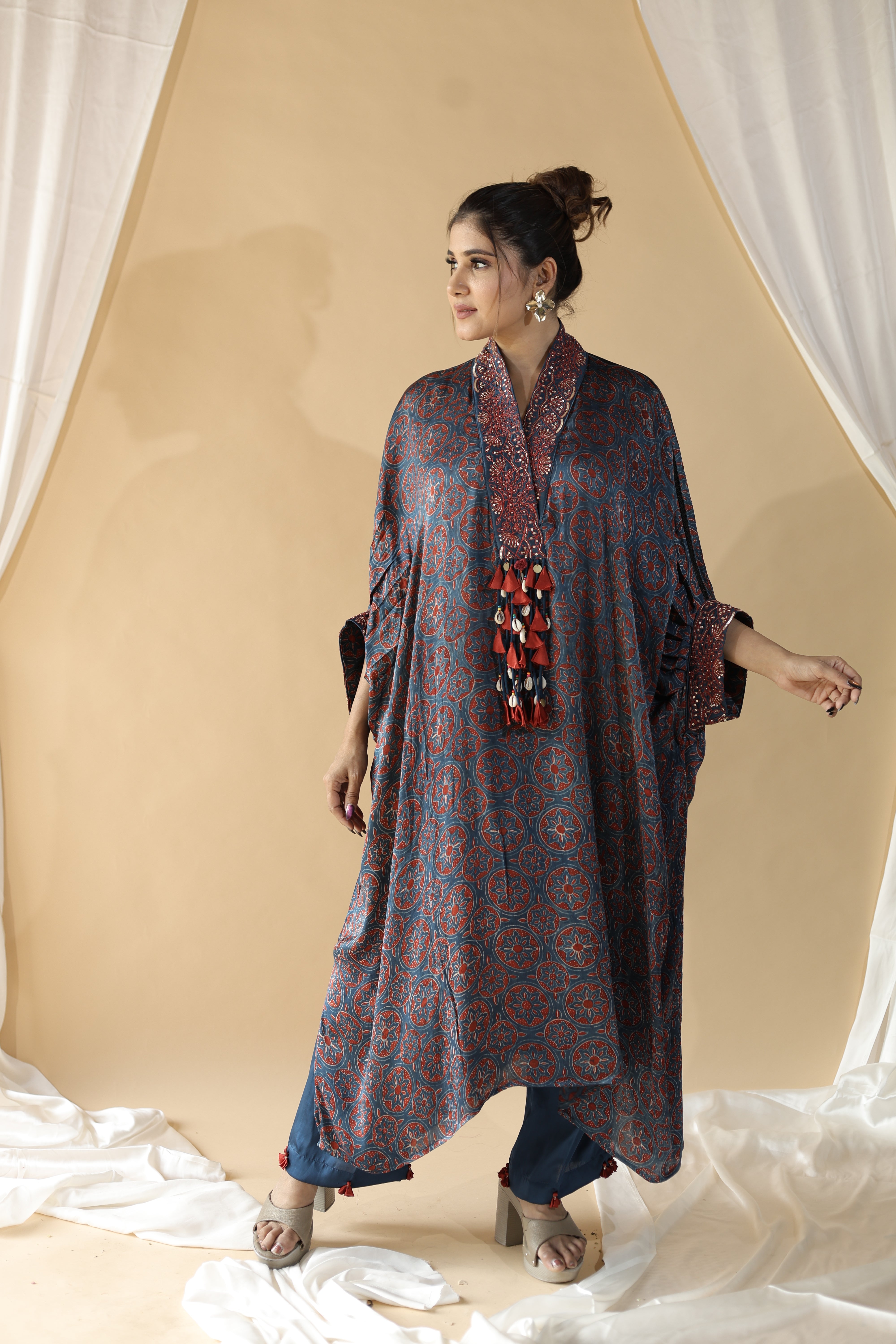 Vayunila Nakshatra Ajrak Kaftan Set3