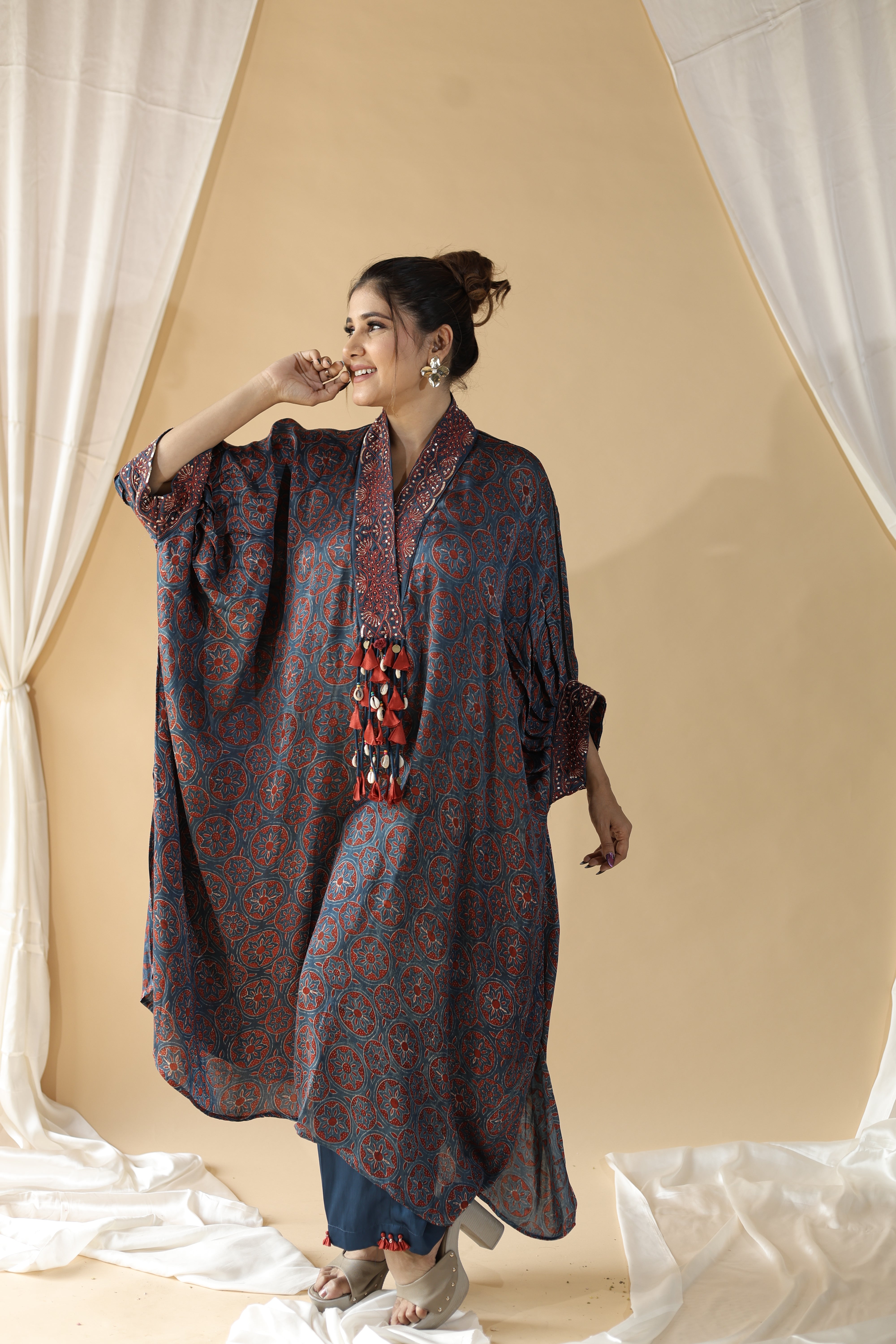 Vayunila Nakshatra Ajrak Kaftan Set4