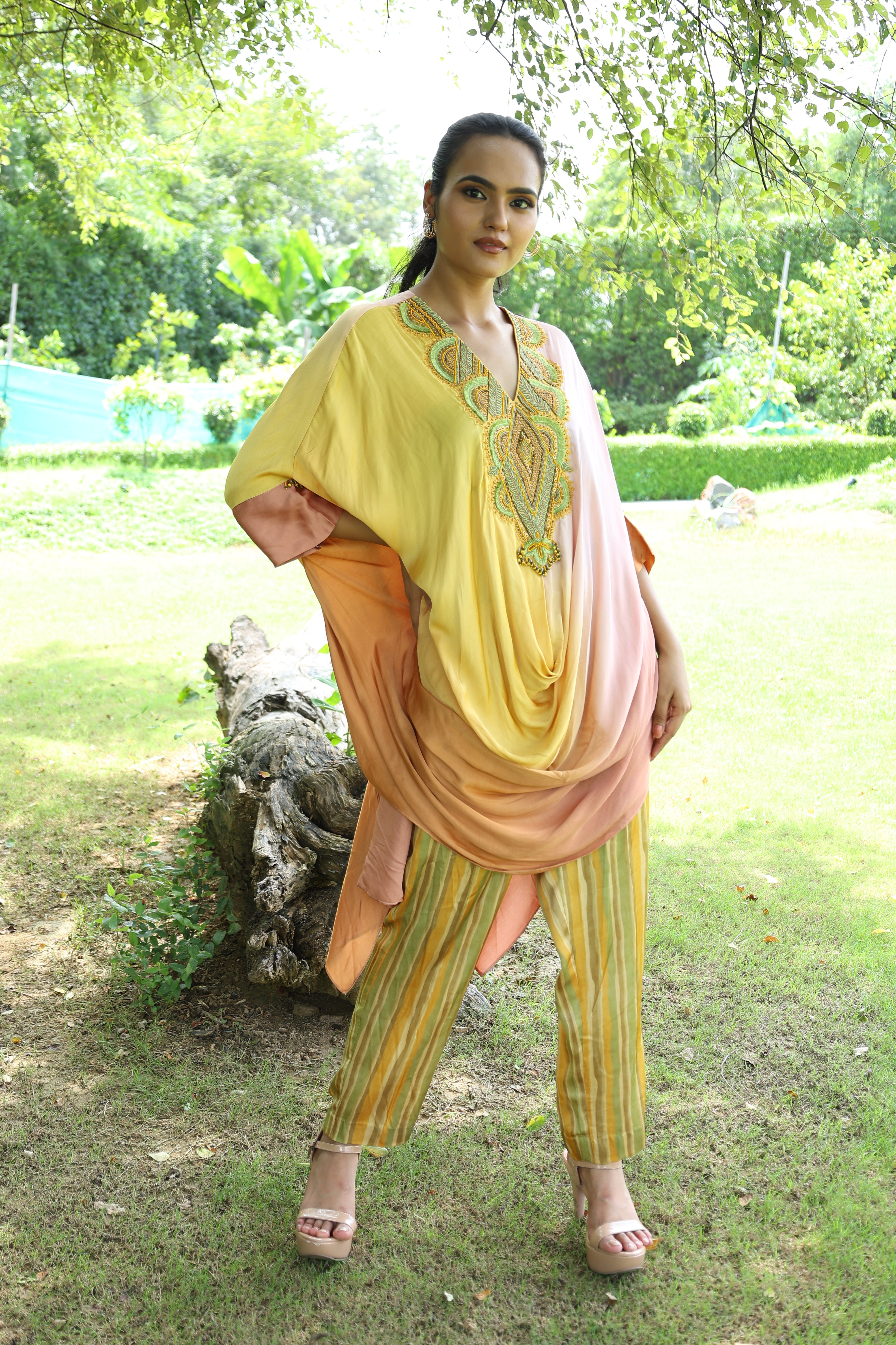 Veena Cape Set4